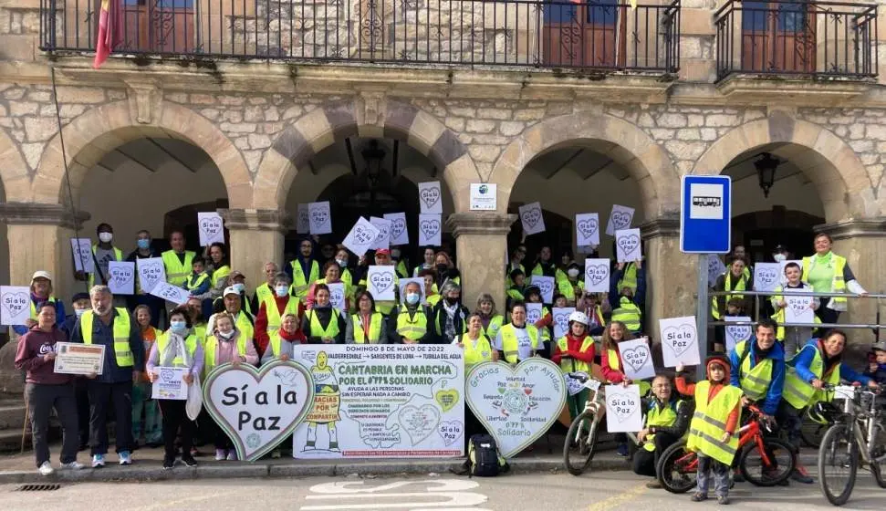 Participantes en la Marcha por el 0,77 por ciento Solidario.