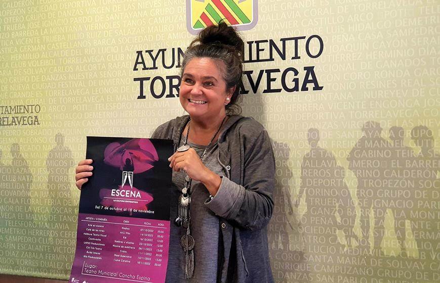 La concejala de cultura del Ayuntamiento de Torrelavega, Esther Vélez.