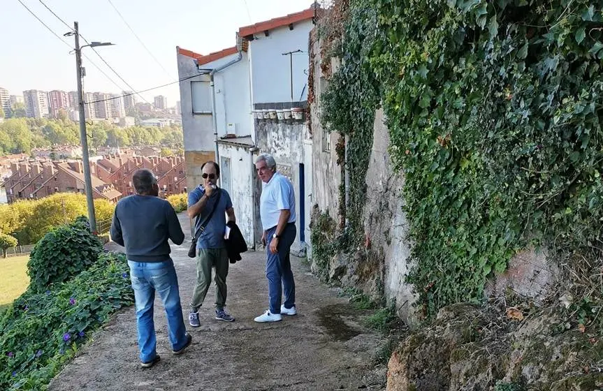 Visita del PRC a la zona afectada de Peñacastillo.