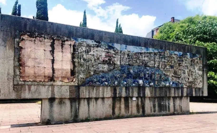 Mural del Privilegio Viejo de Laredo.