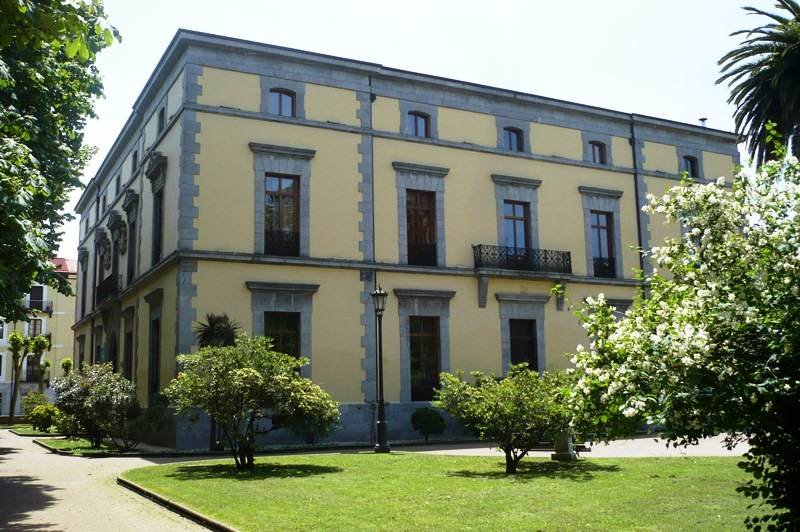 Jardín y Palacio de Manzanedo, en Santoña. R.A.