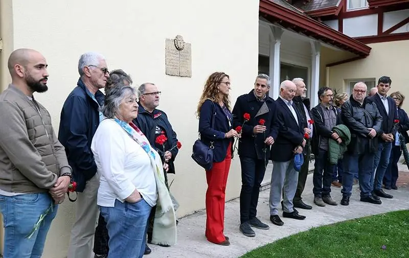 Los asistentes al acto en recuerdo al día de las víctimas del Franquismo.