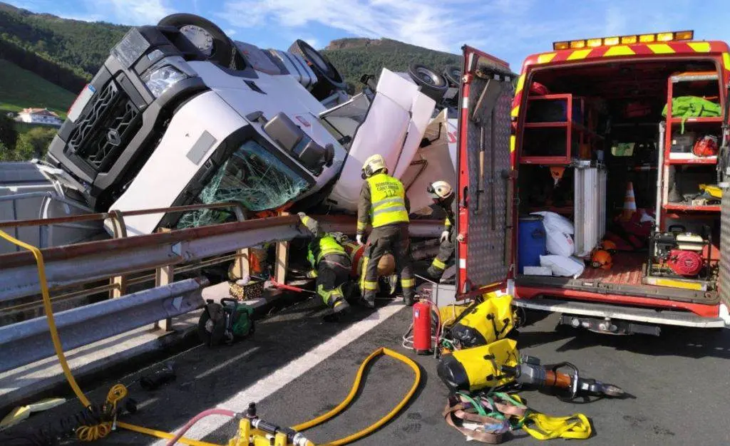 Accidente  en Ontón, en Castro Urdiales.