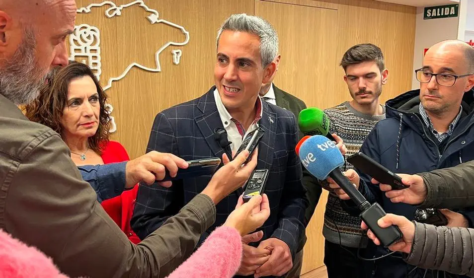 Pablo Zuloahga anuncia su candidatura a las primarias.