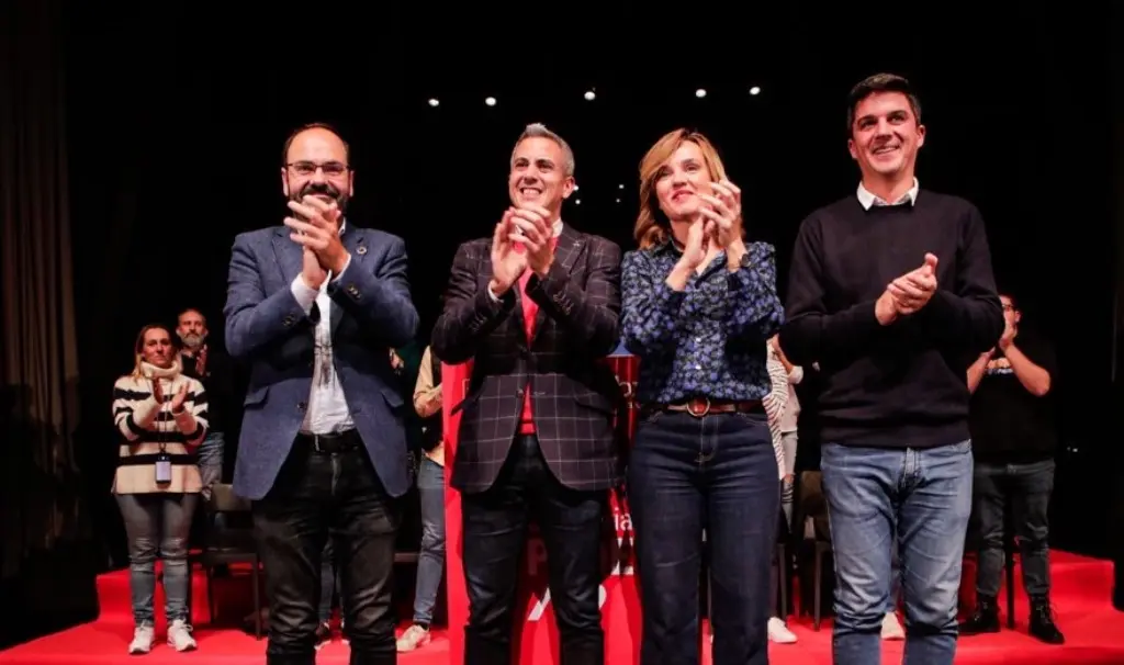 Candidatos socialistas junto a la ministra de Educación y Formación profesional, Pilar Alegría.