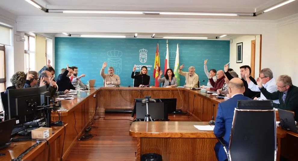 Concejales en el Pleno de Piélagos.