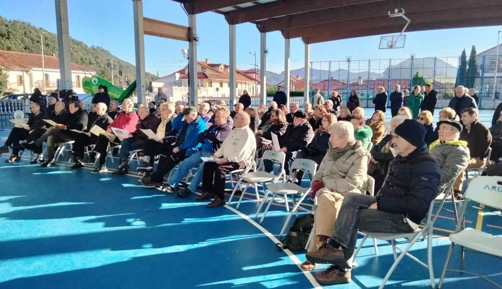 Asistentes al acto de los Derechos Humanos en Argoños. R.A.