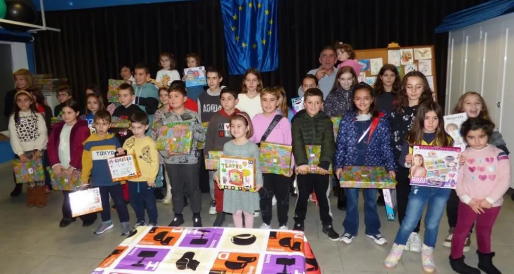 El centro Cultural acogió la entrega de premios con la presencia del alcalde y concejales.