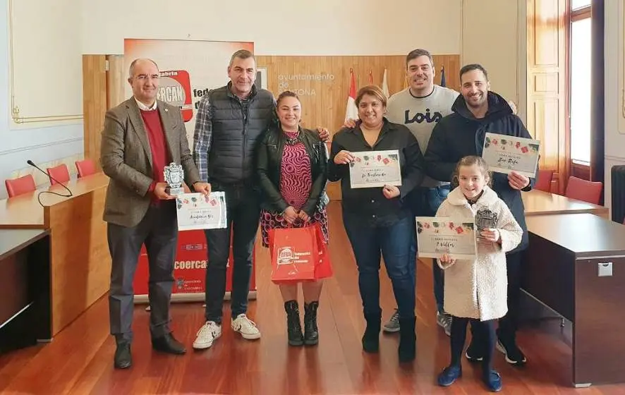 Acto de entrega del Concurso de Escaparates en Santoña.