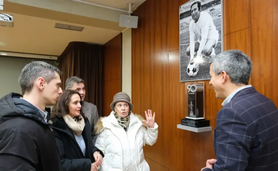 Un momento del encuentro en la Casa del Deporte, en Santander.