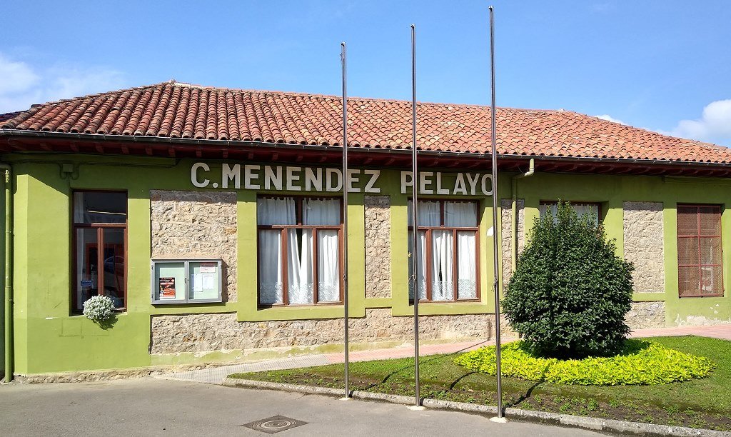Colegio Menéndez Pelayo, en Torrelavega.