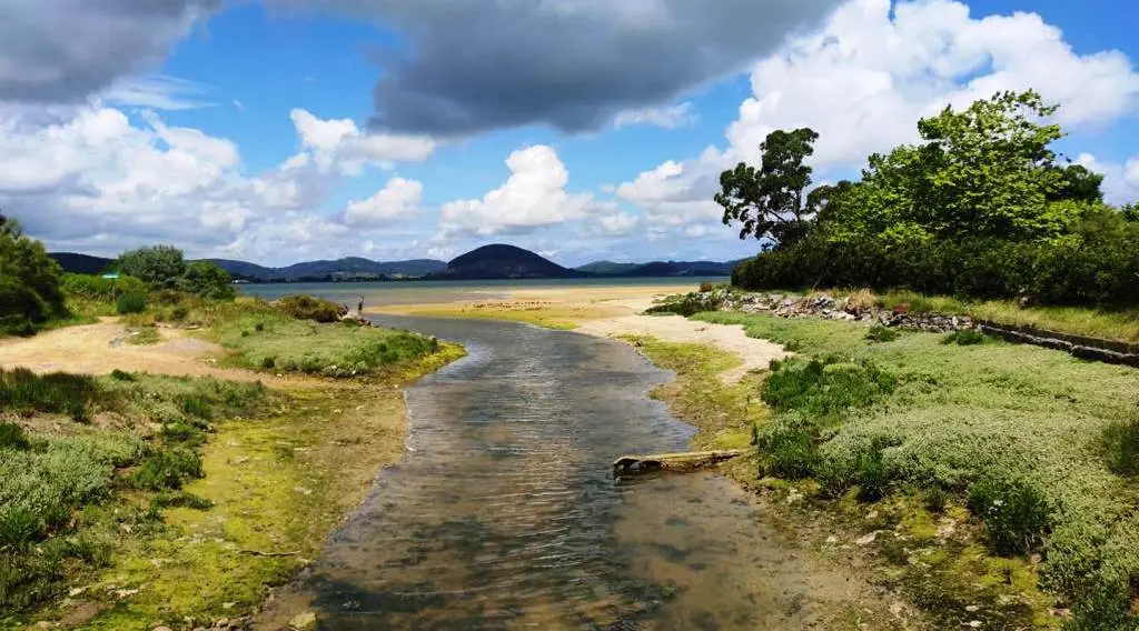 Zona de la playa El Regatón, en Laredo.