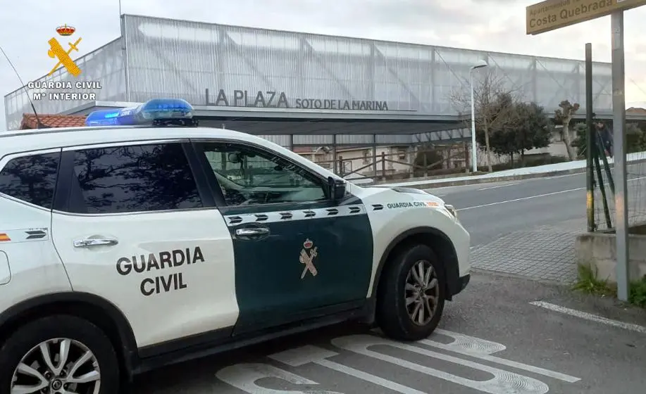 La Guardia Civil en el lugar del suceso en Soto de la Marina.