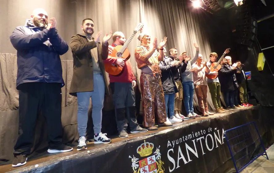 La Chirigota de Santoña recibió el reconocimiento. Nyka Goicoechea