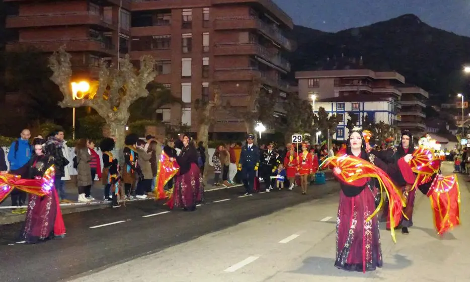 El desfile duró una hora y diez minutos. Nyka Goicoechea.