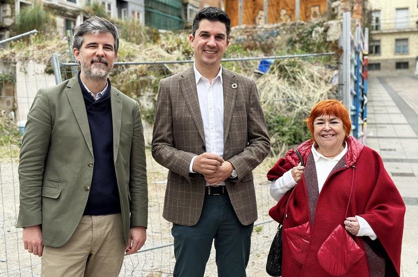 Los tres representantes socialistas apuestan por un teatro municipal en El Cabildo.