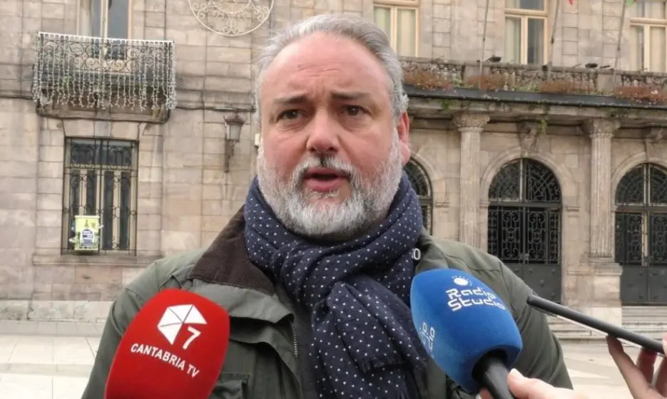 El candidato de Vox en Torrelavega, Roberto Corona.