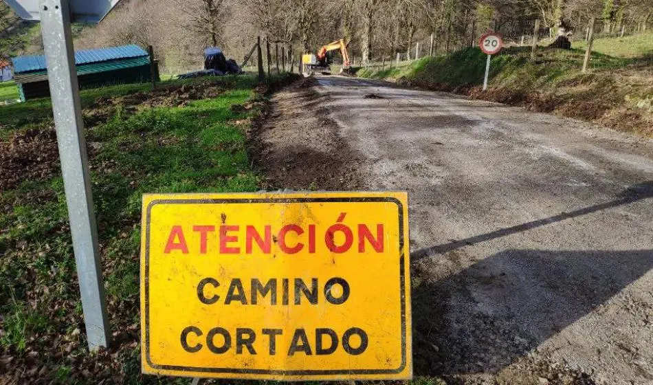 Camino de Vega del Río en Esles.