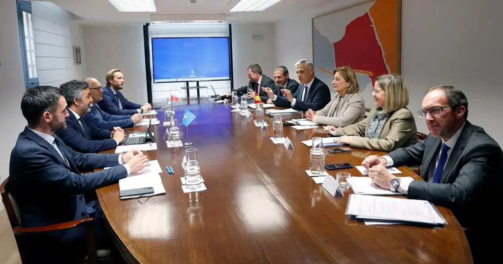 Reunión de la Comisión ferroviaria en Oviedo.