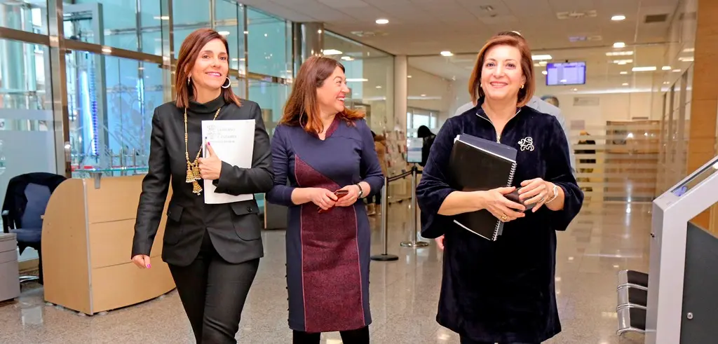 La consejera de Presidencia, Interior, Justicia y Acción Exterior, Paula Fernández Viaña, presenta, en rueda de prensa, la memoria de actividad de la Oficina del Gobierno de Cantabria en Bruselas.