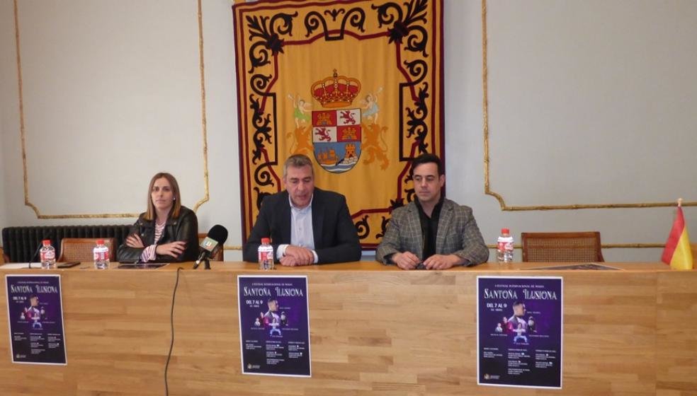 Presentación de 'Santoña Ilusiona' en el Ayuntamiento.