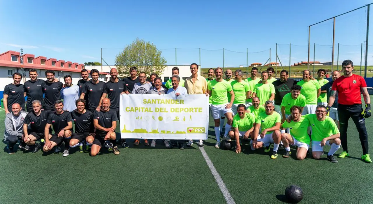 Partido amistoso en las instalaciones de La Albericia.