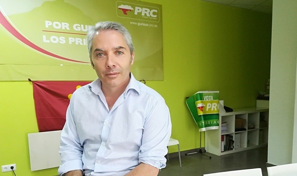 El portavoz del PRC y exalcalde de Guriezo, Ángel Llano.