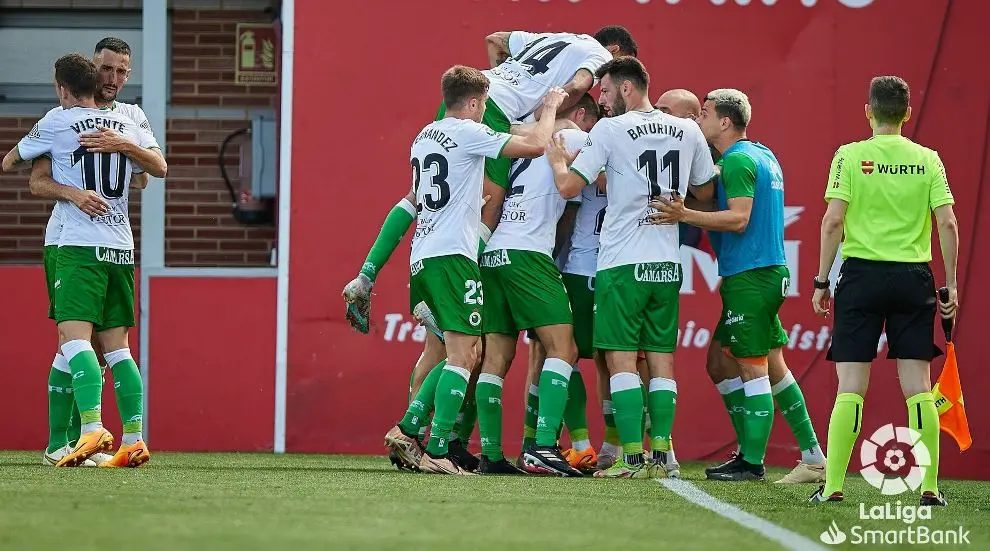 El equipo visitante celebró el gol.