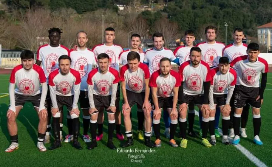 El Santoña se juega la fase de ascenso en la recta final.