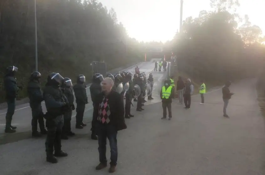 Concentración por la huelga en la planta de tratamiento de Meruelo.