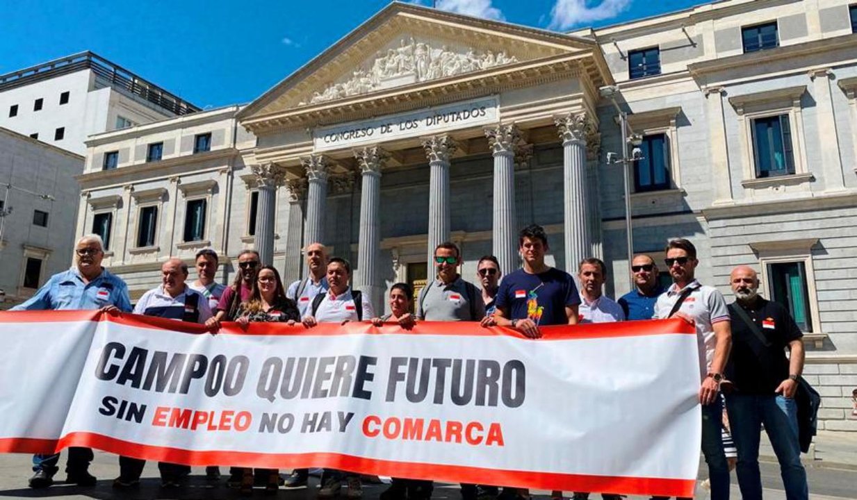 Representación sindical de Campoo ante el Congreso de los Diputados.