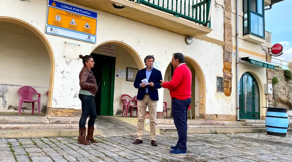 El diputado regional de Vox, Cristóbal Palacio, en Comillas.