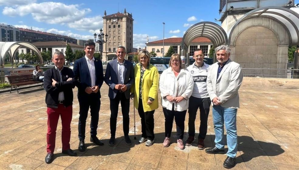 Candidatos del PSOE en el Arco de la Bahía.