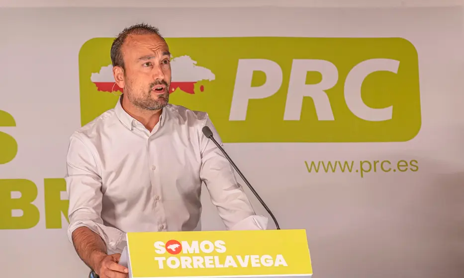 El candidato del PRC, Javier López Estrada.