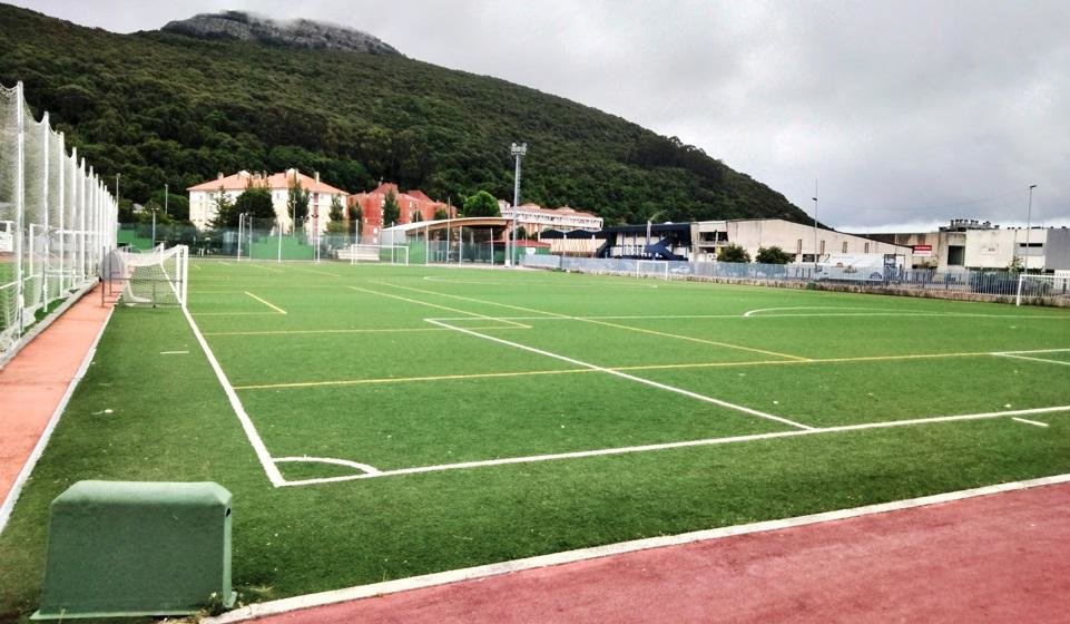 Campo de fútbol Andrés Lococo en Santoña. R. A.