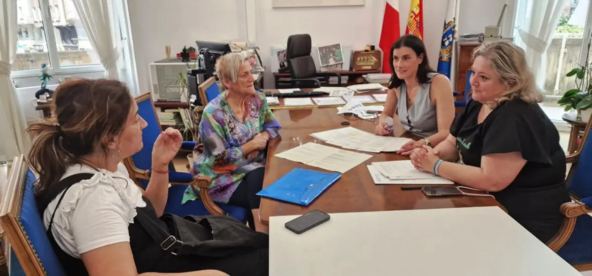 Reunión con los vecinos del Barrio Pesquero.