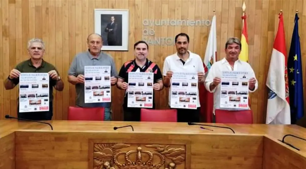 Presentación del Festival del Folclore en el Ayuntamiento de Santoña.