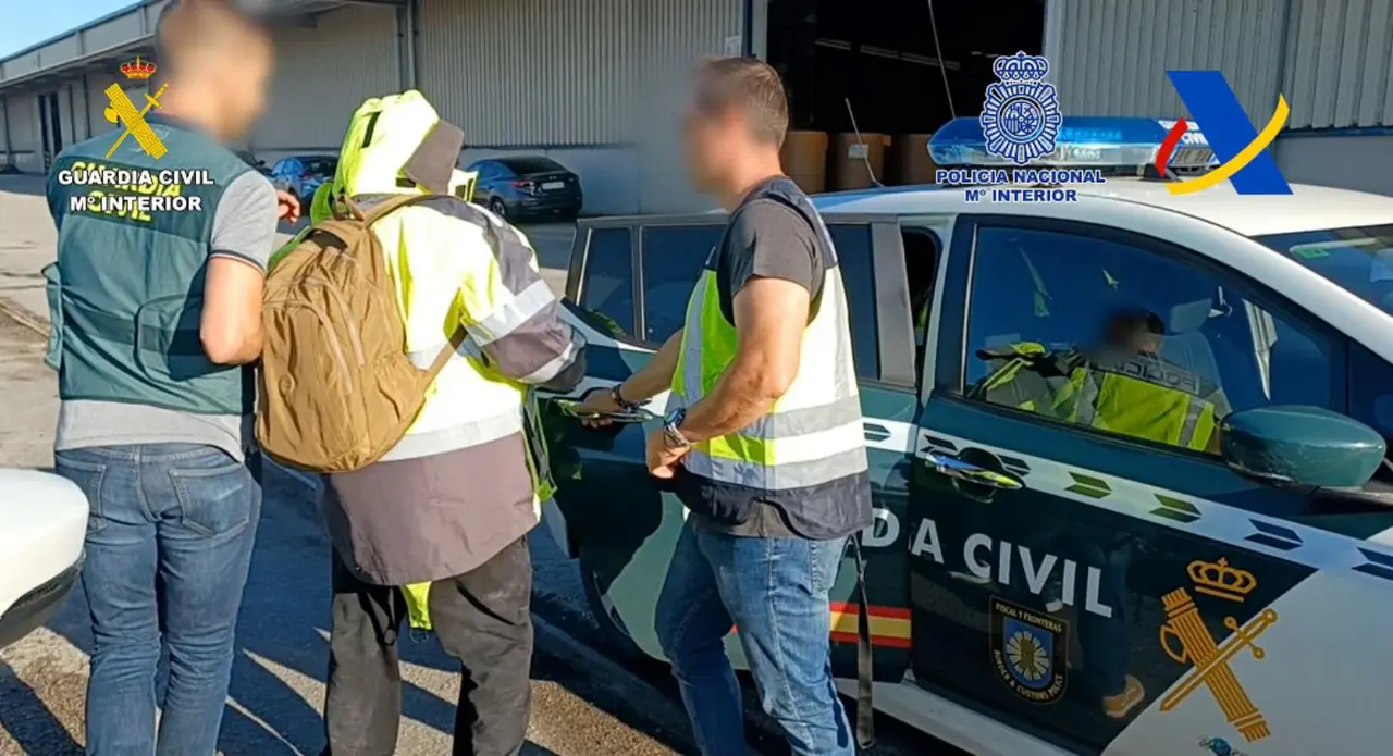 Detenciones en el velero.