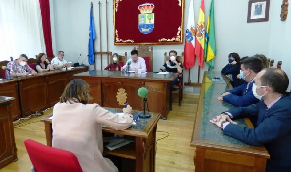 Pleno del Ayuntamiento de Colindres. R.A.