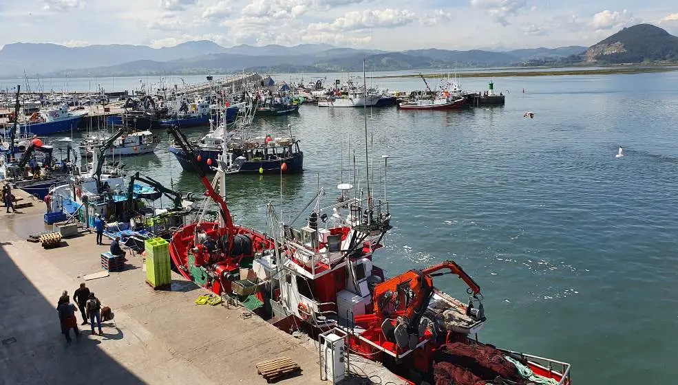 Puerto pesquero de Santoña. R.A.