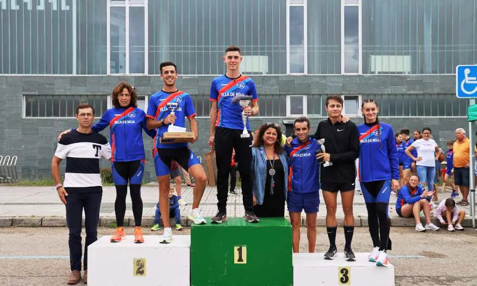 Entrega de premios en la cuarta Villa de Noja.