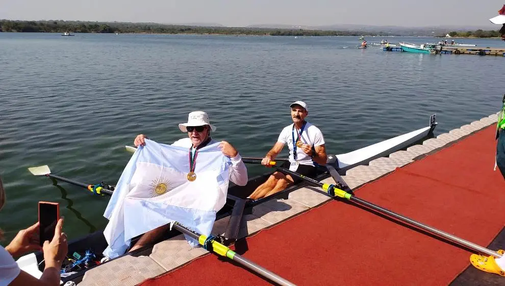 Doble scull campeón del Mundo Máster.