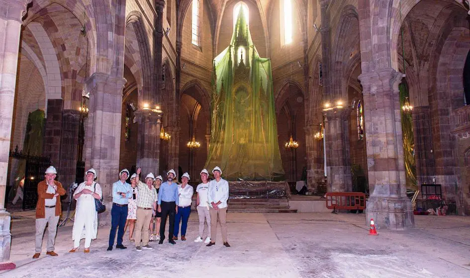 Visita al interior de la iglesia de la Asunción,