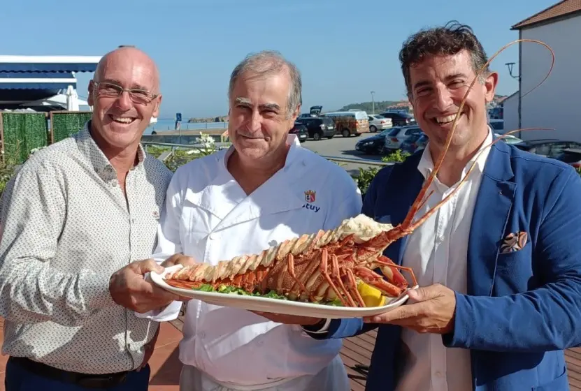 Armando Alonso Astuy; Arsenio Pérez, jefe de Cocina y Emérito Astuy