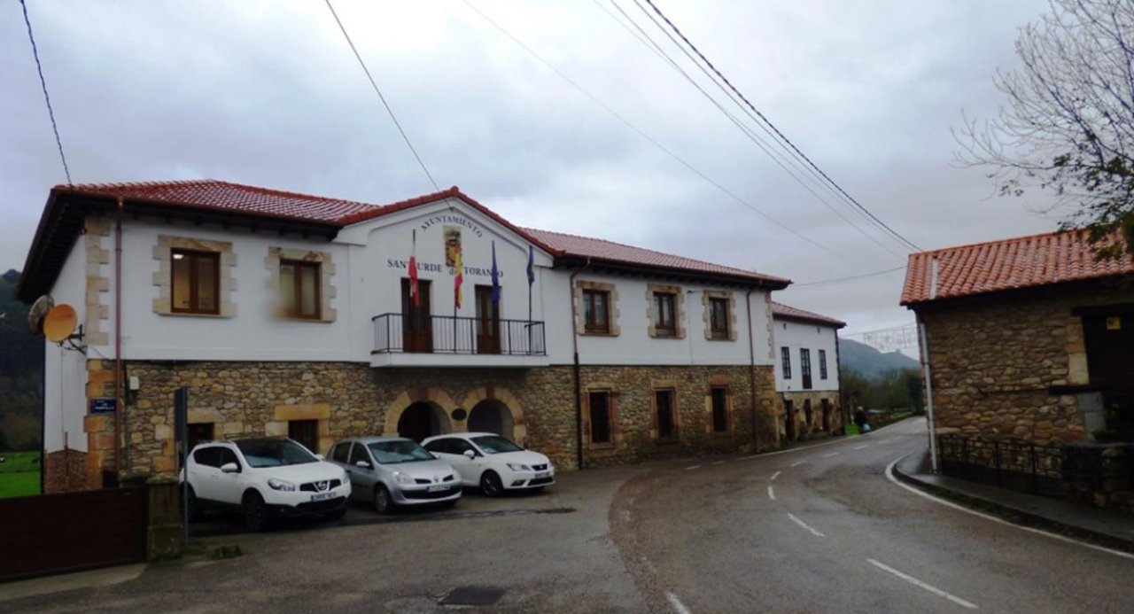 Ayuntamiento de Santiurde de Toranzo. R.A.