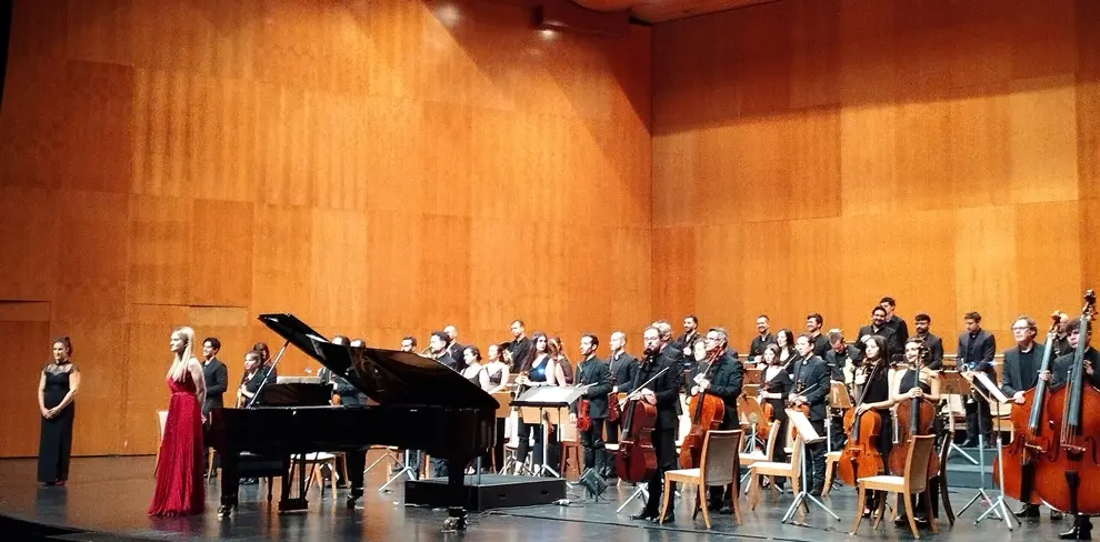 Integrantes de la Oscan en el concierto.