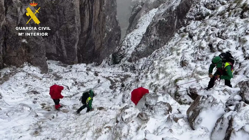 Rescate en Jenduda, en Picos de Europa.