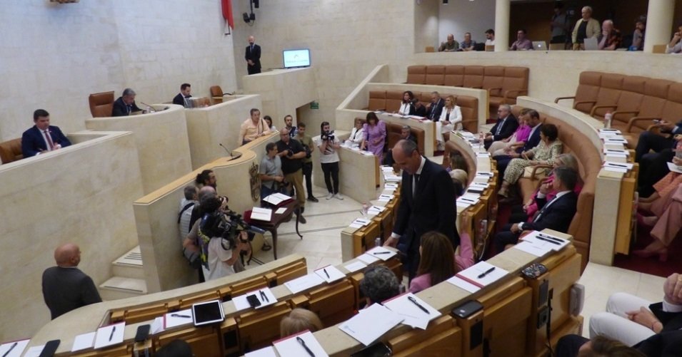Pleno del Parlamento de Cantabria. R.A.