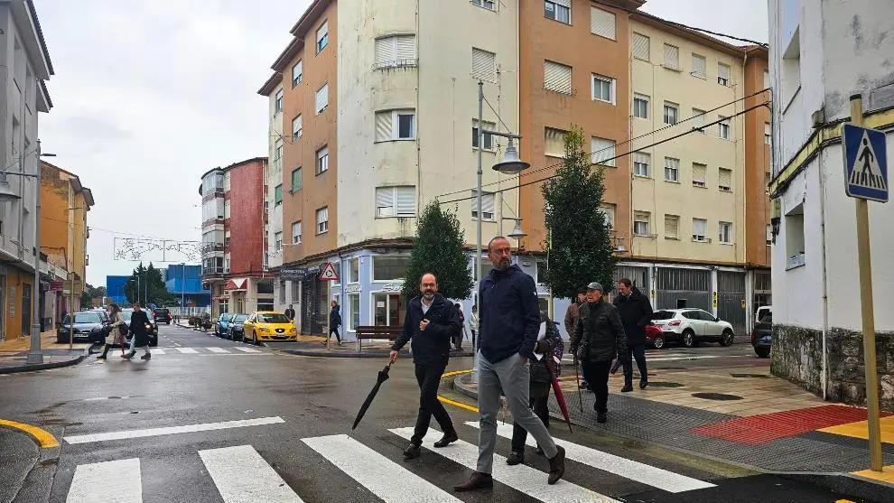 Las autoridades políticas visitaron las calles Calderón de la Barca y Agustin Riancho .