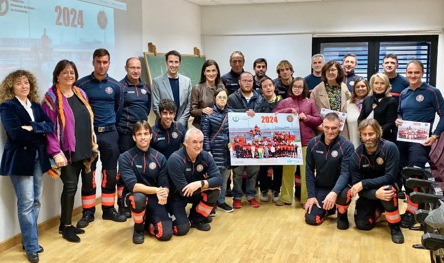 Presentación del calendario con los Bomberos de Santander.